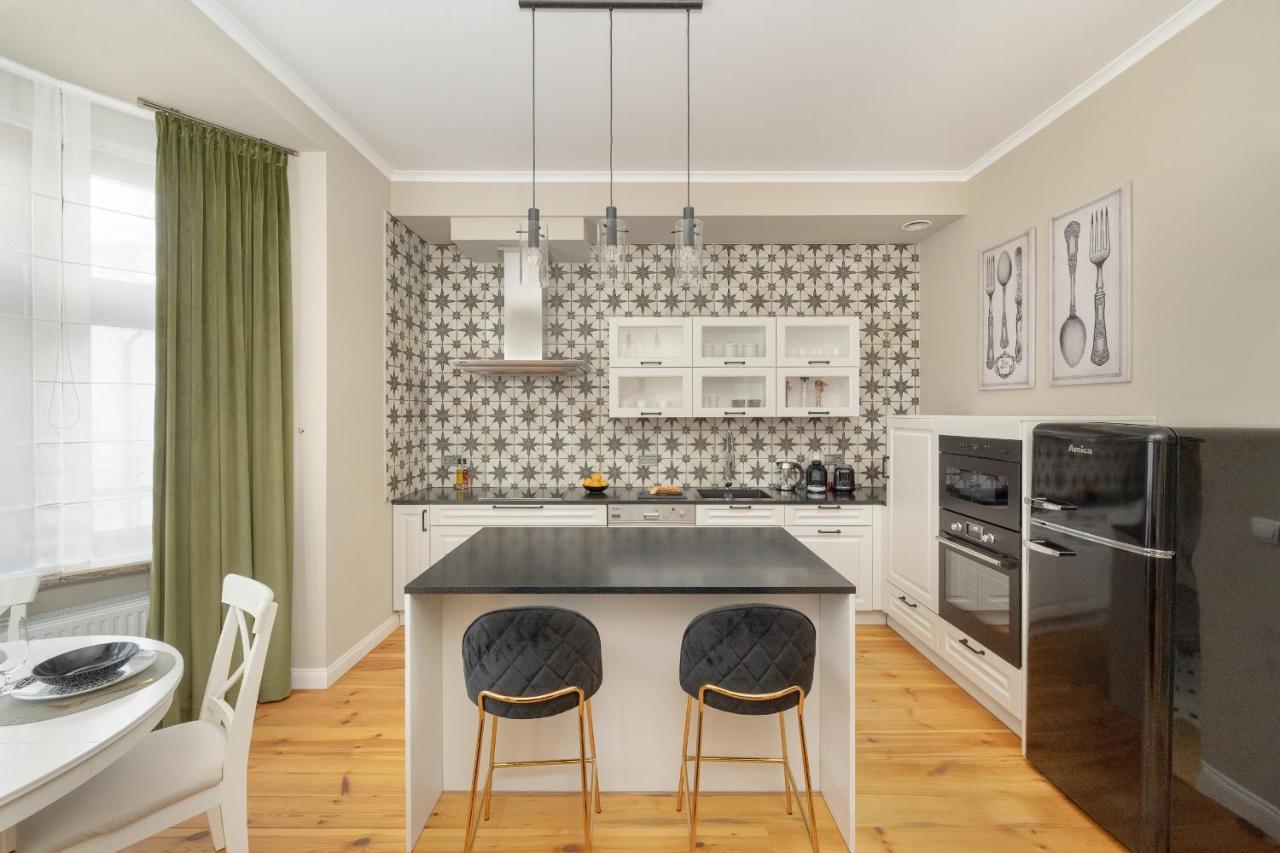 Aesthetic One Bedroom Apartment In Wroclaw By Noclegi Renters Luaran gambar