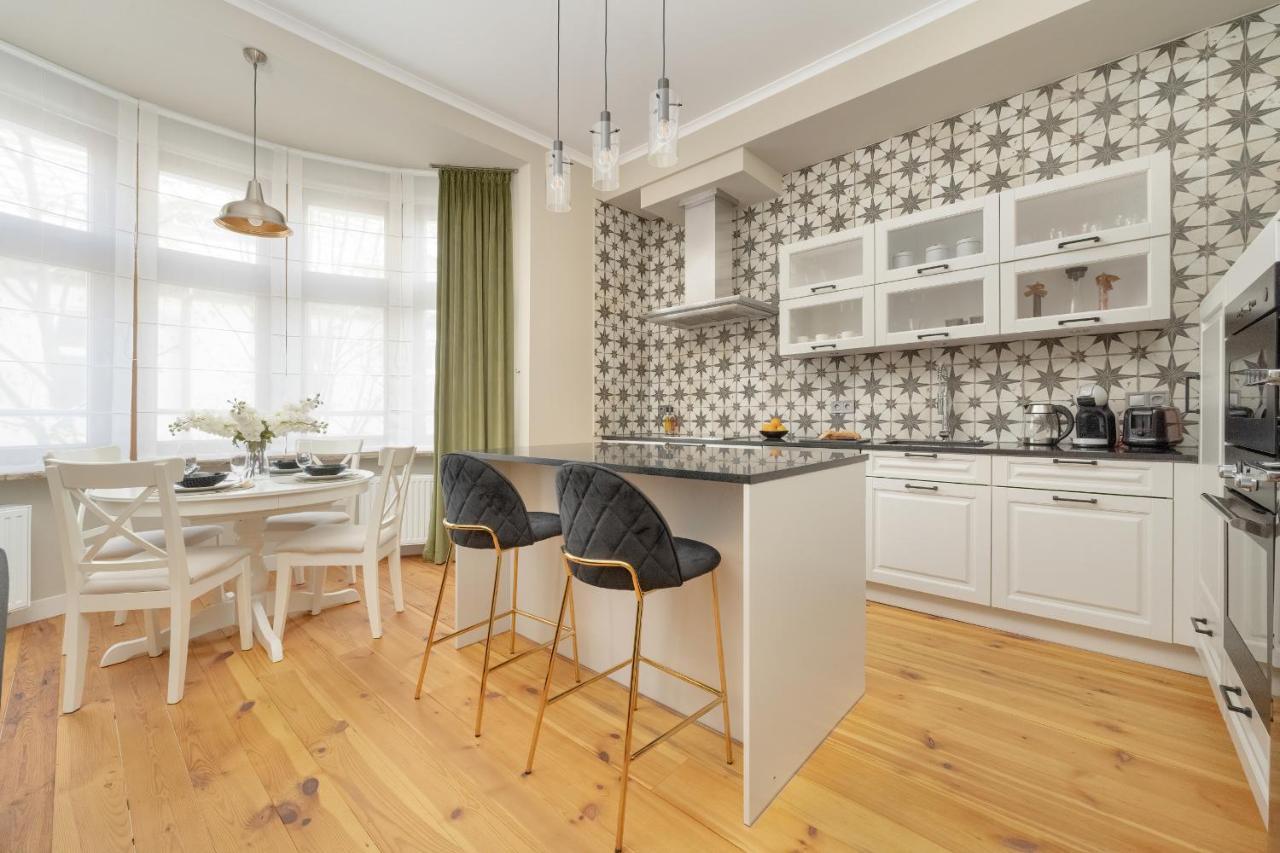 Aesthetic One Bedroom Apartment In Wroclaw By Noclegi Renters Luaran gambar