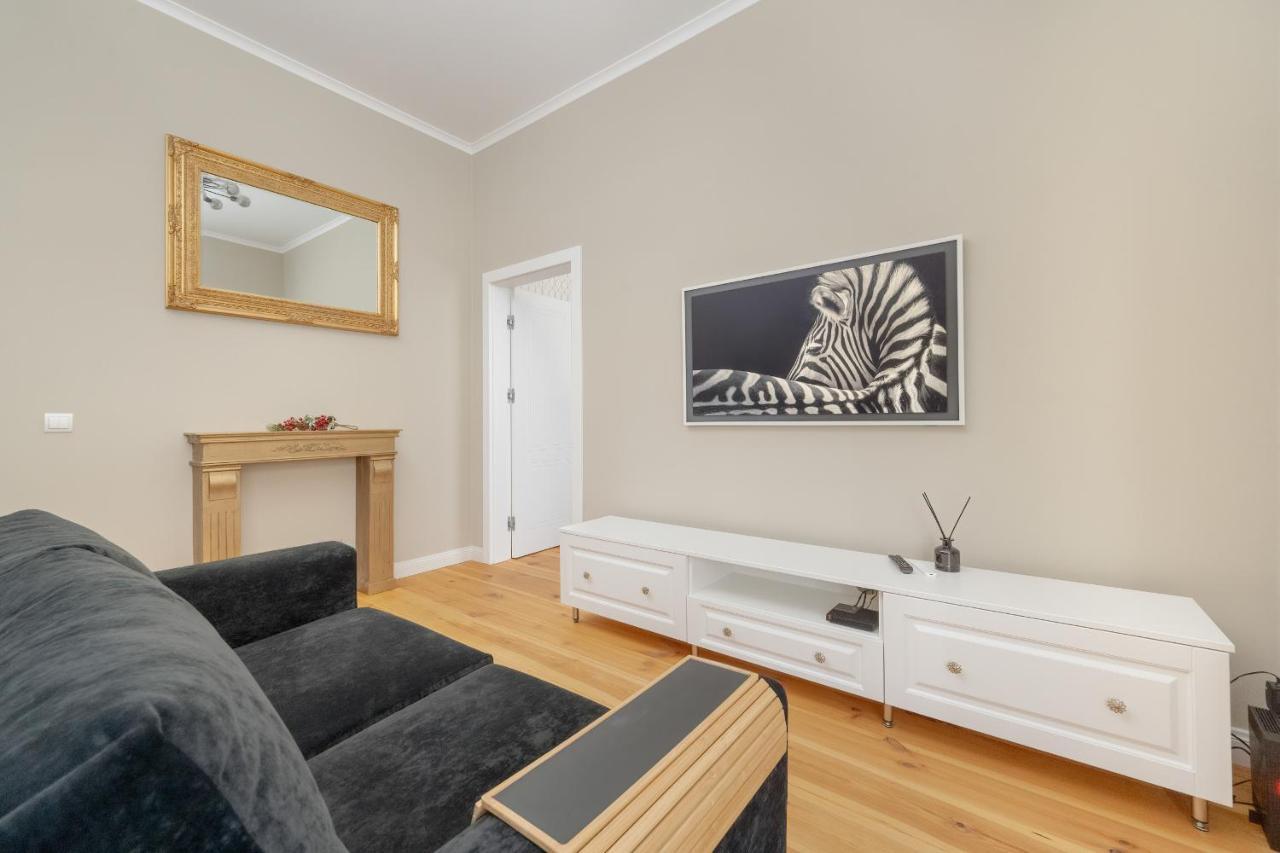Aesthetic One Bedroom Apartment In Wroclaw By Noclegi Renters Luaran gambar