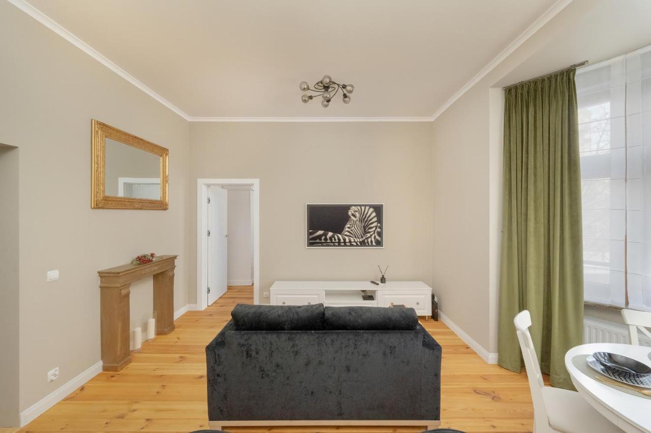 Aesthetic One Bedroom Apartment In Wroclaw By Noclegi Renters Luaran gambar